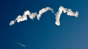 Под Воронежем обломки БПЛА повредили крышу дома и машину