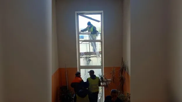 В Воронеже после атаки повреждены десятки домов и более 250 машин