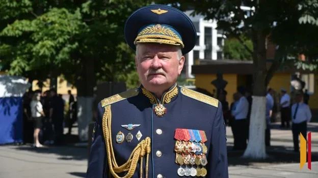 Начальник Военно-воздушной академии получил медаль за вклад в регион