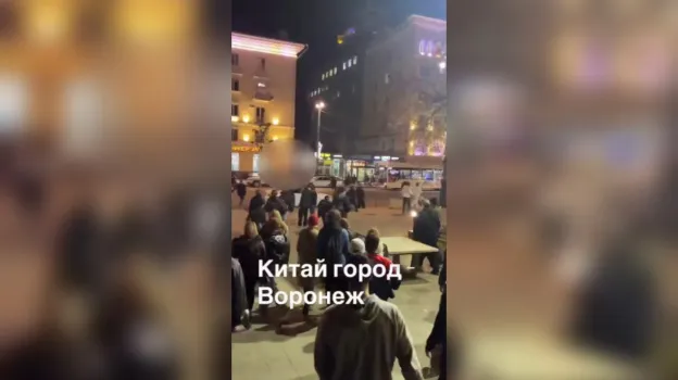 27 человек задержали после рейда полиции в центре Воронежа